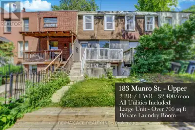 UPPER - 183 MUNRO STREET Toronto (South Riverdale), Ontario