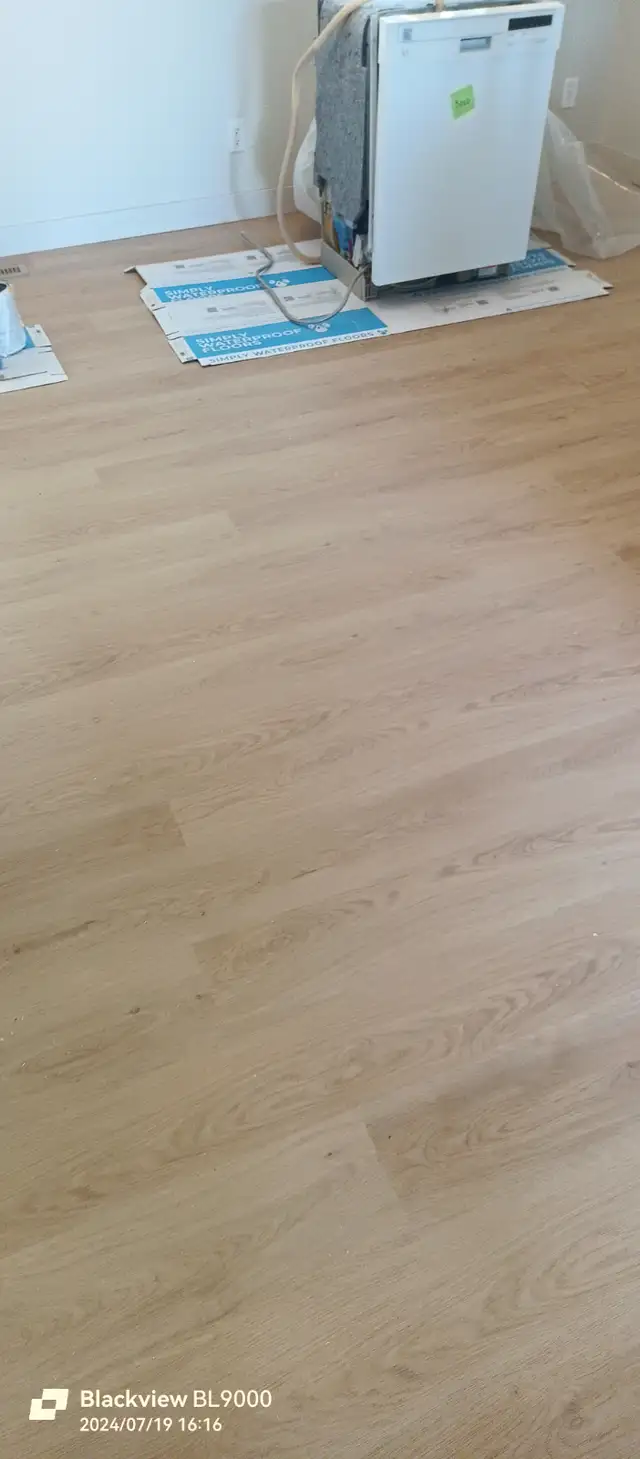 Flooring installer, Vinyl plank, Hardwood, repair flooring, in Renovations, General Contracting & Handyman in Calgary - Image 7