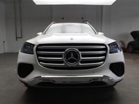 THE ONLY USED 2026 CERTIFIED PRE-OWNED GLS450 IN CANADA! STAR CERTIFIED! SAVE ON THE LUXURY TAX! Pin... (image 3)
