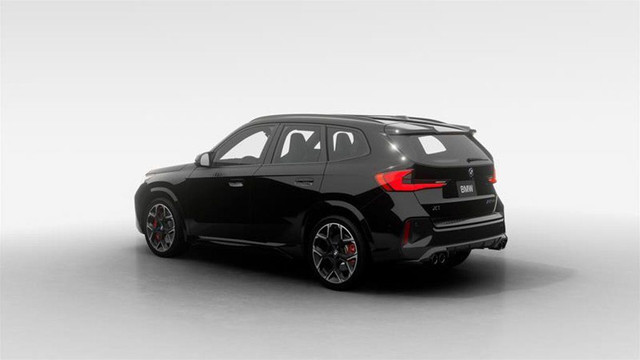 2026 BMW X1 M35i xDrive | Puissante et racée | M Sport Pro dans Autos et camions  à Ville de Montréal - Image 2