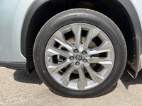 Double L Motors Ltd. Check out this stunning Silver Metallic 2021 Toyota Highlander Limited! This pr... (image 6)