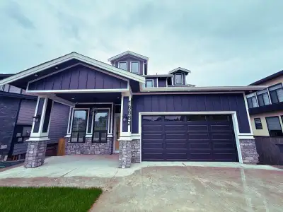 Basement-16662 17A AVENUE Surrey, British Columbia
