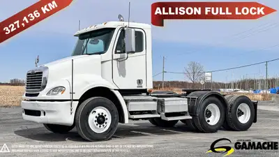 Heavy truck - # STOCK: C-34628 2009 FREIGHTLINER COLUMBIA CL112 CAMION DE VILLE 2009 FREIGHTLINER CO...