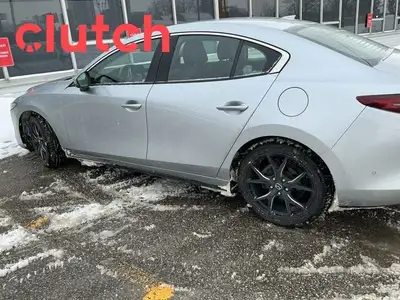 NO ACCIDENTS / CLEAN CARFAX / 1 OWNER / Auto Dimming Rearview Mirror, Front Heated Seats, Driver Sea...