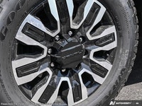 This GMC Sierra 3500HD boasts a powerful engine powering this Automatic transmission. *This GMC Sier... (image 7)