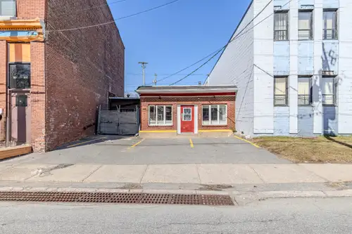Off street parking, large open area. Could be an office or used for retail space or both. Has a larg...