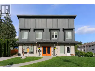 Prime commercial strata unit located on highly visible Columbia Avenue in downtown Castlegar. This p...