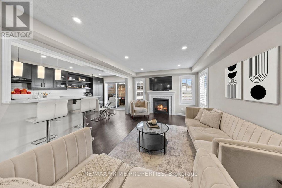 350 SWEETFERN CRESCENT Ottawa, Ontario 4