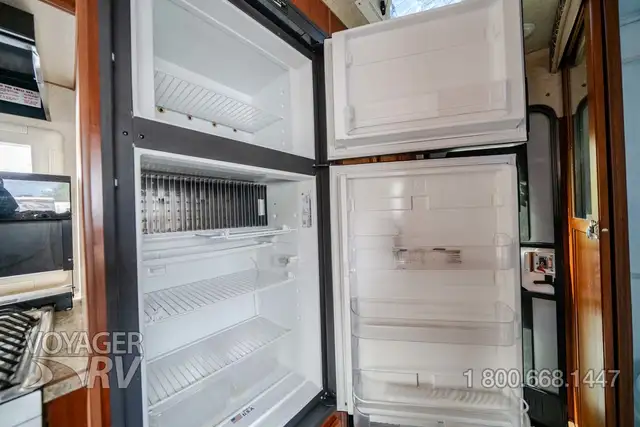 2017 Northern Lite Special Edition 10.2 in Travel Trailers & Campers in Kelowna - Image 11