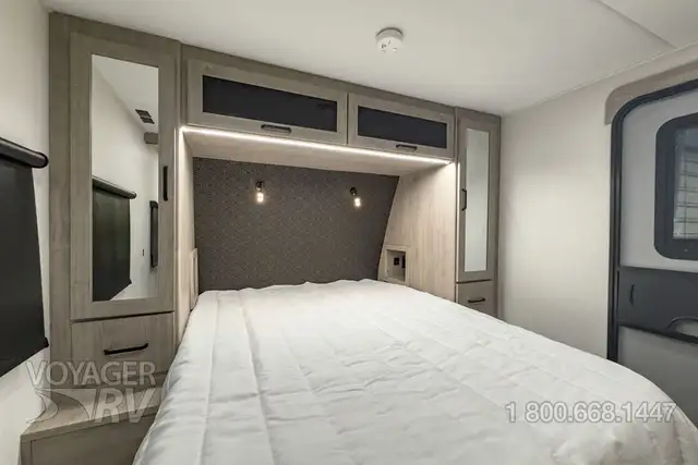 2026 Grand Design Imagine XLS 25RLE in Travel Trailers & Campers in Kelowna - Image 9