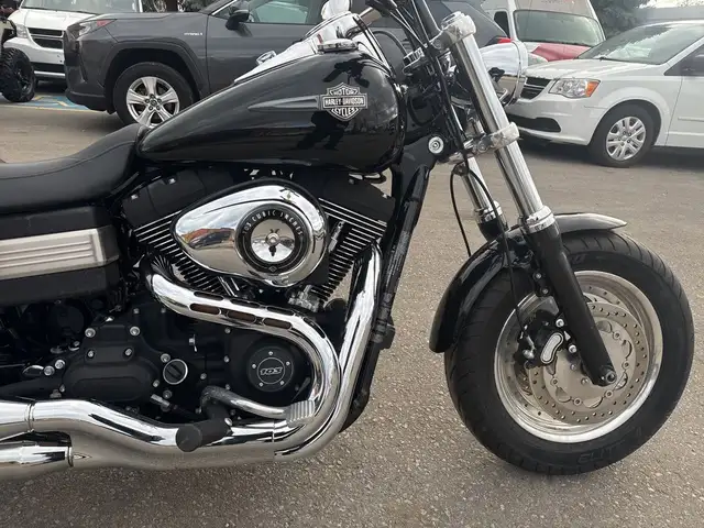 2012 Harley-Davidson Fat Bob ~ FAT BOB ~ 103CI ~ LOW KMS ~ CLEAN in Street, Cruisers & Choppers in City of Toronto - Image 28