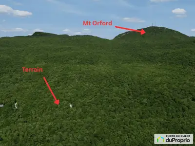 Magnifique terrain de 86 000 pi² dans le domaine du Vertendre sur un chemin privé, au coeur du mont...