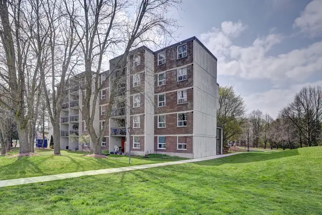 Campbell Court Apartments - 1 Bedroom Apartment for Rent - Strat in Long Term Rentals in Stratford - Image 3
