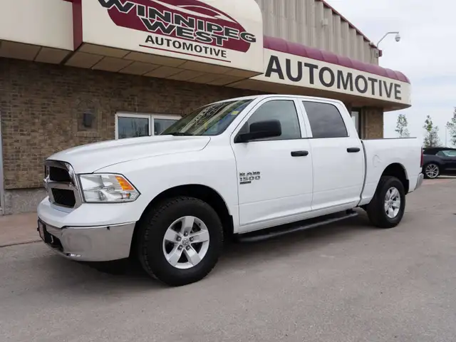 2023 Dodge RAM 1500 SLT Crew Cab - SHORT BED | 4x4 | LOW KMS!!! in Cars & Trucks in Winnipeg - Image 5