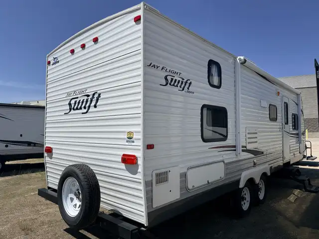 2012 Jayco JAY FLIGHT 26 BH in Travel Trailers & Campers in St. Albert - Image 6