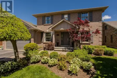 Located in Burlington's prestigious Millcroft community, this thoughtfully updated 4 bedroom, 3 bath...