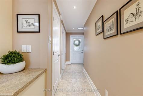82 Greenway Dr in Houses for Sale in Barrie - Image 4