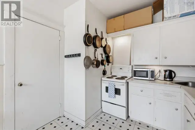 3 1034 Barrington Street Halifax Peninsula, Nova Scotia in Condos for Sale in City of Halifax - Image 10