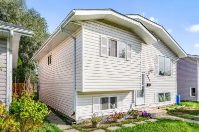 Welcome to this 946' bi-level offering 5 bedrooms and 2 bathrooms, set on a large private lot with b...