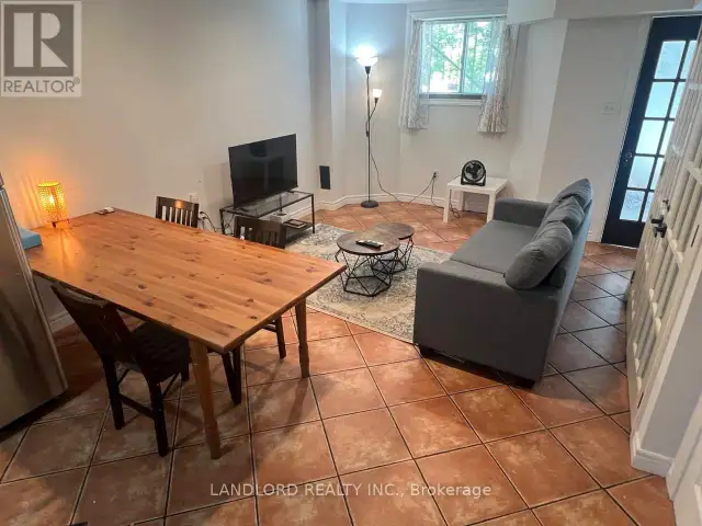 LOWER - 41 ALDWYCH AVENUE Toronto (Danforth Village-East York),  in Long Term Rentals in City of Toronto - Image 8