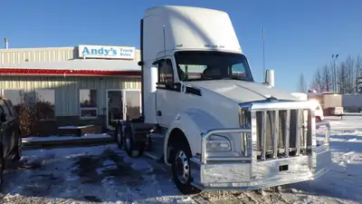 Welcome to Andy's Truck Sales. 2023 KENWORTH T880 DAY CAB STK #1991 687,965 KM 9,922 ENGINE HOURS CU...