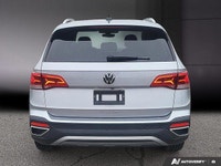 Le Volkswagen Taos 2024 est un VUS sous-compact qui allie style européen, polyvalence et technologie... (image 5)