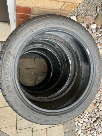 VERY GOOD condition overall, used only 2 winter seasons for Tesla Model Y 245/45R19 DOT: B5YP 039X