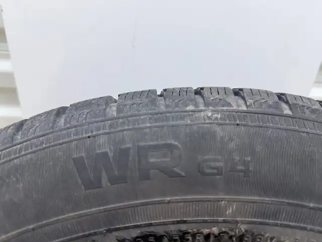 85% tread. 235/55 R17 Winter tires Nokian WRG4 in Motorcycle Parts & Accessories in Mississauga / Peel Region - Image 8