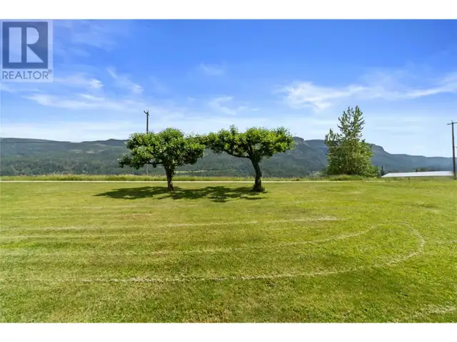 7088 97A Highway Grindrod, British Columbia in Houses for Sale in Vernon - Image 38