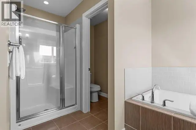 240 Copperpond Green SE Calgary, Alberta in Houses for Sale in Calgary - Image 22