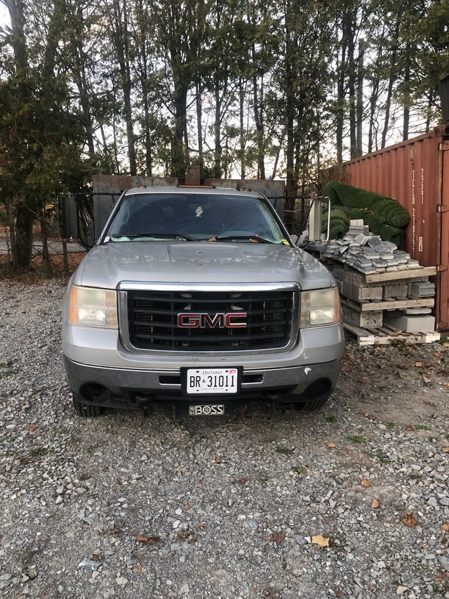 GMC 3500 DUALLY DIESEL 4x4 DUMP AND BOSS V PLOW FOR SALE 25,000
