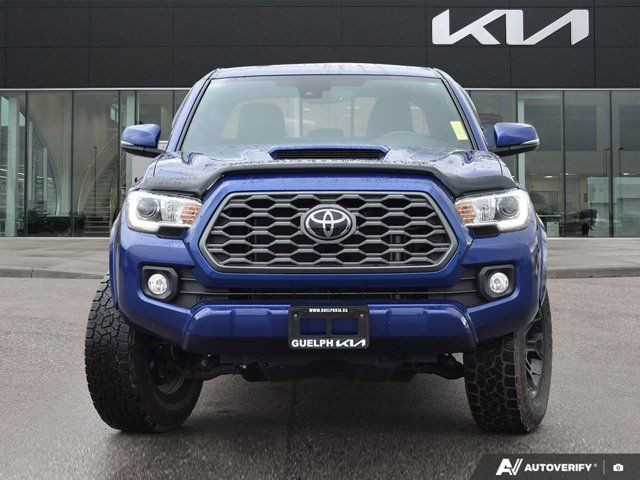 2023 Toyota Tacoma 4WD | Sunroof | Leather in Cars & Trucks in Guelph - Image 2