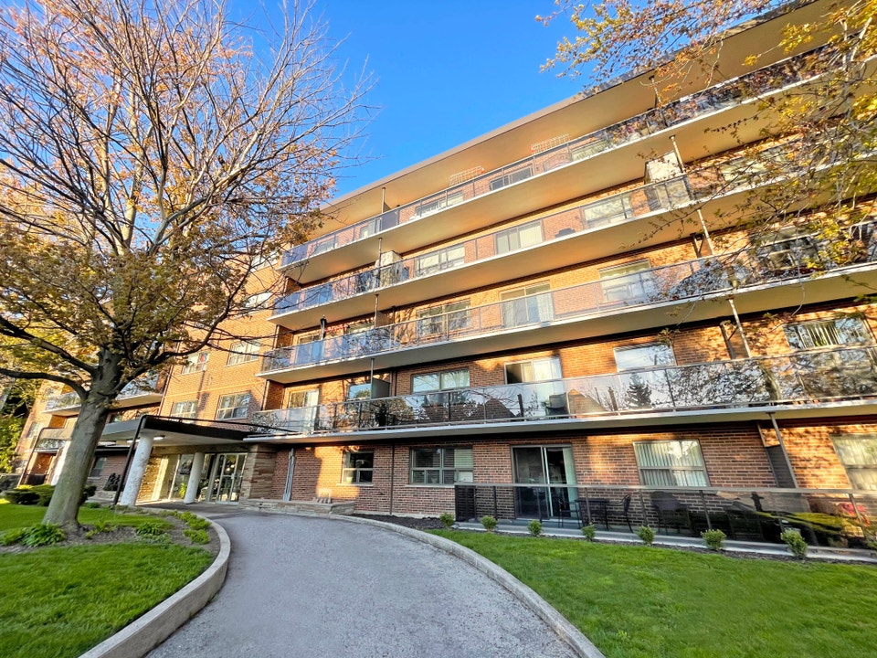 1 BEDROOM APARTMENT FOR RENT IN HAMILTON! 2