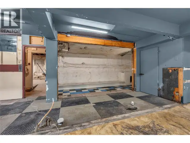 333 Main Street Penticton, British Columbia in Commercial & Office Space for Sale in Penticton - Image 24