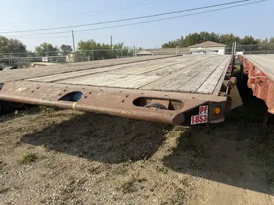 AMVIC licensed business PF1853 2005 Manac Tridem Oilfield Float 9' Wide x 41' Long 11R24.5 tires, st...