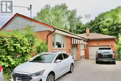 72 LANGHOLM DRIVE Toronto (Downsview-Roding-CFB), Ontario