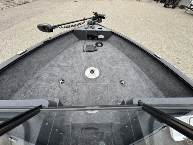 2026 TRACKER ProGuide V-175 Combo Fish & Ski-Fishing boat in Powerboats & Motorboats in Prince Albert - Image 27