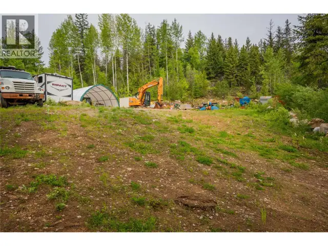 1682 Circle Road Castlegar, British Columbia in Land for Sale in Nelson - Image 13