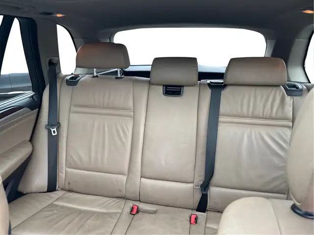 2008 BMW X5 3.0si in Cars & Trucks in Laval / North Shore - Image 13