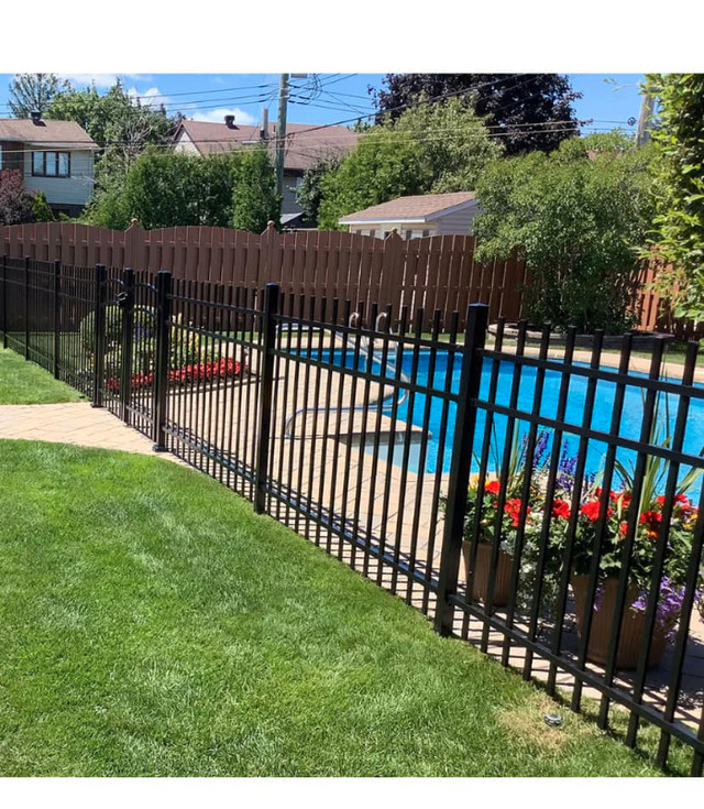 Chain Link Fence - Wrought Iron Fence - Wood Fencing in Decks & Fences in Oshawa / Durham Region - Image 4