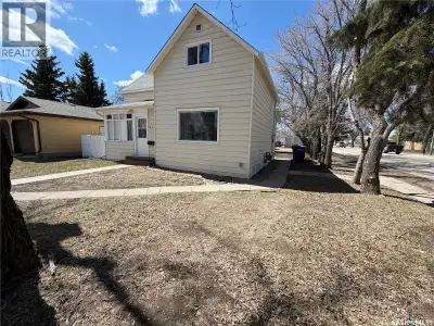 Welcome to 739 11th Street, Humboldt, SK! A charming three bedroom, two-and-a-half-bathroom home in...