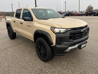 One Owner, Trail Boss, Tech Pkg, Safety Pkg, Convenience Pkg's, 20" High Gloss Black Alum Wheels, Sp... (image 2)