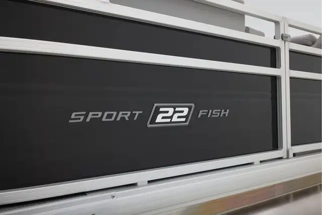2026 Sun Tracker SportFish 22 XP3 TRITOON -pontoon boat in Powerboats & Motorboats in Prince Albert - Image 38