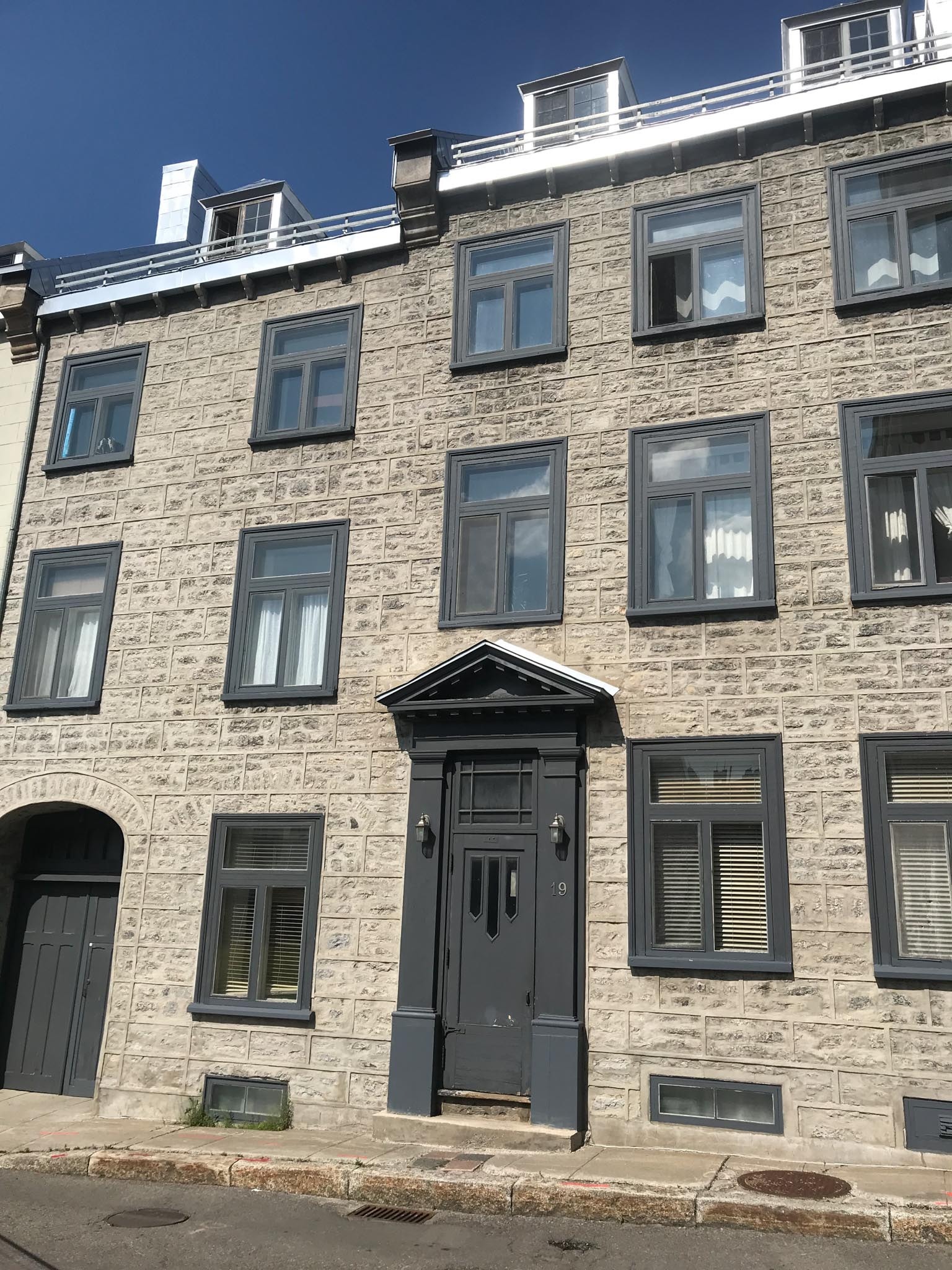 19 rue Sainte-Angele — photo 1