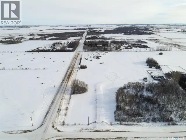 Isle Acreage 2.5 J Vanscoy Rm No. 345, Saskatchewan in Land for Sale in Saskatoon - Image 8
