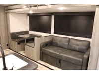 2022 Dutchmen Kodiak SE Ultra-Lite 28SBH highlights: Specs: Length: 32.83' | Weight: 5457.0 lbs | Sl... (image 5)