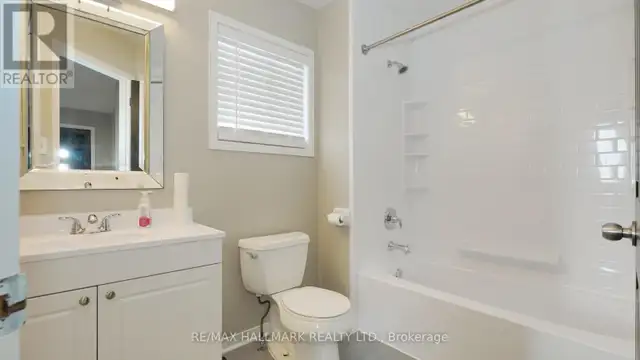 UPPER - 1035 BEATRICE STREET E Oshawa (Pinecrest), Ontario in Long Term Rentals in Oshawa / Durham Region - Image 28
