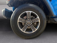 3.6L Pentastar V6 Engine | 8-Speed Automatic Transmission | Command-Trac 4x4 System | Selec-Speed Co... (image 8)