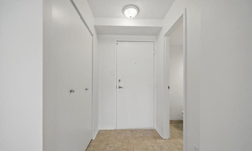 225 Alvin Road (Unit 613) - Move-In Ready! $200 on 1st Month Ren 5