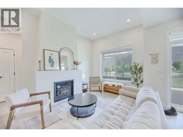 8000 Vedette Drive Unit# 10 Osoyoos, British Columbia in Condos for Sale in Penticton - Image 3